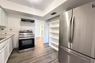 8590 NW 25th Ct, Sunrise, FL 33322 - Photo 8