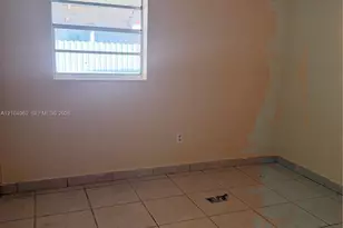 9960 SW 42nd St, Miami, FL 33165 - Photo 8