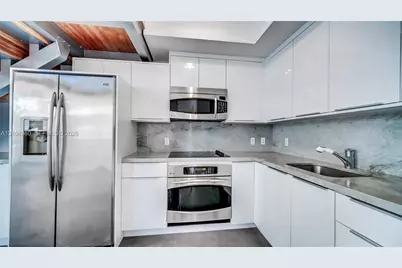 90 SW 3rd St #TH706, Miami, FL 33130 - Photo 10