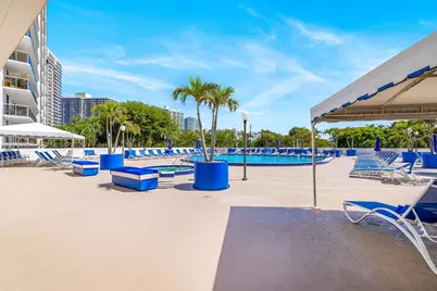 3731 N Country Club Dr #2023, Aventura, FL 33180 - Photo 24