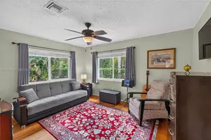 1020 NE 107th St, Miami Shores, FL 33161 - Photo 20
