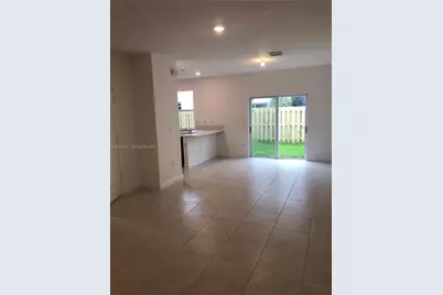 2610 SE 13th St, Homestead, FL 33035 - Photo 2