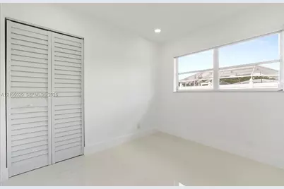 1910 NW 36th St, Oakland Park, FL 33309 - Photo 24