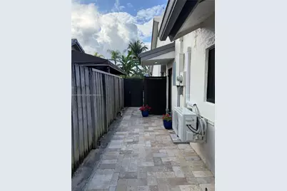 14766 SW 168th Ter #Efficency, Miami, FL 33187 - Photo 2
