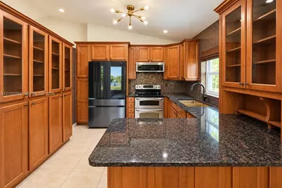 17621 SW 4th Ct, Pembroke Pines, FL 33029 - Photo 14