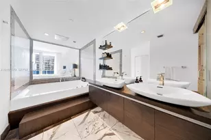 200 Biscayne Blvd Way, Miami, FL 33131 - Photo 6