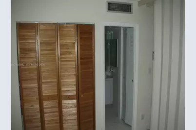 20379 W Country Club Dr #132, Aventura, FL 33180 - Photo 16