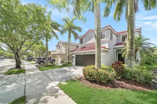 1058 Golden Cane Dr, Weston, FL 33327 - Photo 2