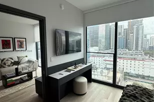 20 NE 11, Miami, FL 33132 - Photo 10