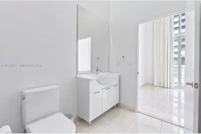 475 Brickell Ave #2209, Miami, FL 33131 - Photo 6