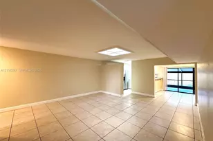 6731 Kingsmoor Way, Miami Lakes, FL 33014 - Photo 8