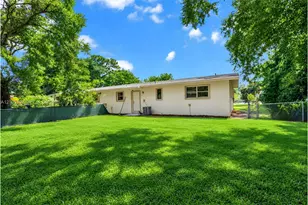 1701 NE 143rd St, North Miami, FL 33181 - Photo 18