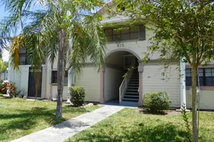 815 NE 199th St, Miami, FL 33179 - Photo 20