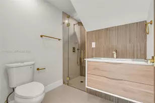 1735 SW 97th Pl, Miami, FL 33165 - Photo 14