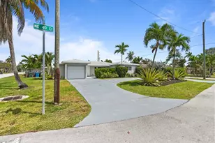 1501 NE 40th Ct, Oakland Park, FL 33334 - Photo 1