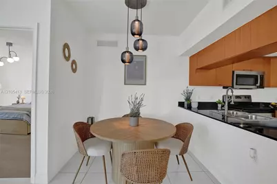 1750 N Bayshore Dr #2202, Miami, FL 33132 - Photo 6