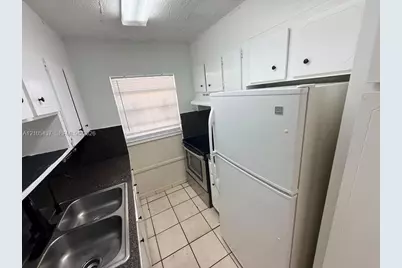 1325 W 68th St #419, Hialeah, FL 33014 - Photo 8