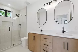 2800 SW 38th Ct, Miami, FL 33134 - Photo 20