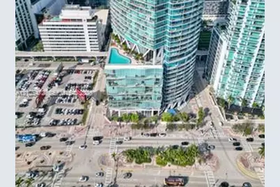 888 Biscayne Blvd #811, Miami, FL 33132 - Photo 16