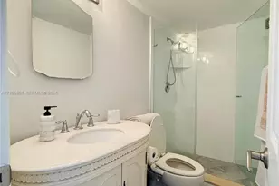 2101 S Ocean Dr, Hollywood, FL 33019 - Photo 18