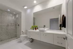 2000 N Bayshore Dr, Miami, FL 33137 - Photo 18