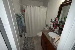 18017 NW 68th Ave, Hialeah, FL 33015 - Photo 24