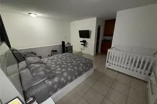 18017 NW 68th Ave, Hialeah, FL 33015 - Photo 36