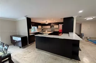 2215 NE 204th St, Miami, FL 33180 - Photo 24