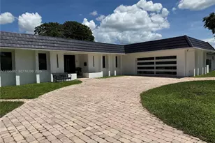 2215 NE 204th St, Miami, FL 33180 - Photo 1