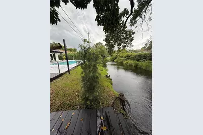 2215 NE 204th St, Miami, FL 33180 - Photo 34