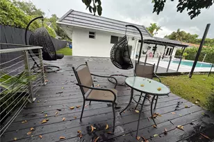 2215 NE 204th St, Miami, FL 33180 - Photo 32