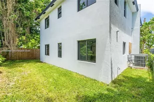 1823 NW 69th St, Miami, FL 33147 - Photo 20