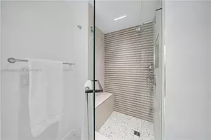 2000 Island Blvd, Aventura, FL 33160 - Photo 28