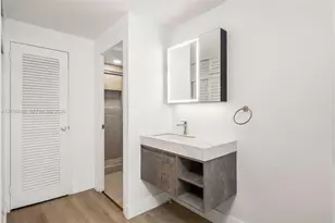 1408 Brickell Bay Dr, Miami, FL 33131 - Photo 12