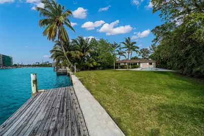 9250 Bay Dr, Surfside, FL 33154 - Photo 12