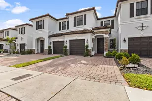 11300 NW 88th Terrace, Doral, FL 33178 - Photo 2
