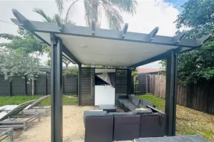 851 NE 205th St, Miami, FL 33179 - Photo 2