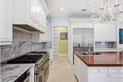 6011 SW 82nd St, South Miami, FL 33143 - Photo 28