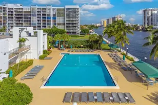1000 Parkview Dr, Hallandale Beach, FL 33009 - Photo 28