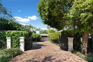 4620 Granada Blvd, Coral Gables, FL 33146 - Photo 6