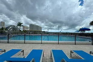 801 Brickell Bay Dr, Miami, FL 33131 - Photo 16