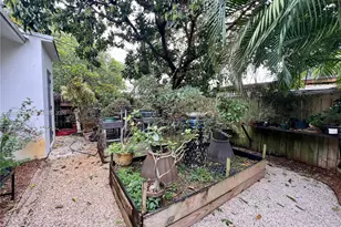 590 NW 40th Ct, Oakland Park, FL 33309 - Photo 20