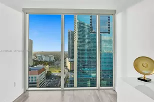 1300 Brickell Bay Dr, Miami, FL 33131 - Photo 6