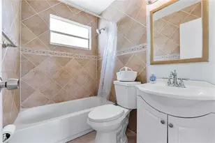 8310 NW 10th St, Pembroke Pines, FL 33024 - Photo 18