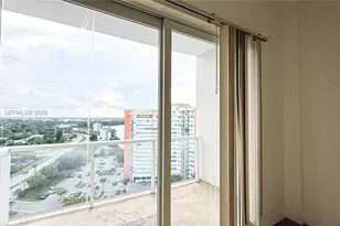 1351 NE Miami Gardens Dr, Miami, FL 33179 - Photo 10
