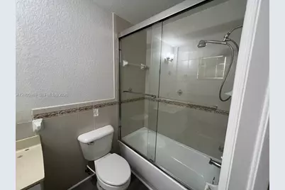 6768 NW 182nd St #105, Hialeah, FL 33015 - Photo 12