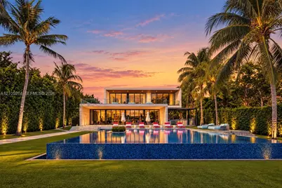 4395 Pine Tree Dr, Miami Beach, FL 33140 - Photo 2