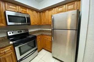 12172 St.Andrews Pl, Miramar, FL 33025 - Photo 4