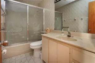868 W 34th St, Hialeah, FL 33012 - Photo 10