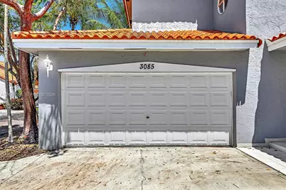 3085 N 36th Ave, Hollywood, FL 33021 - Photo 4